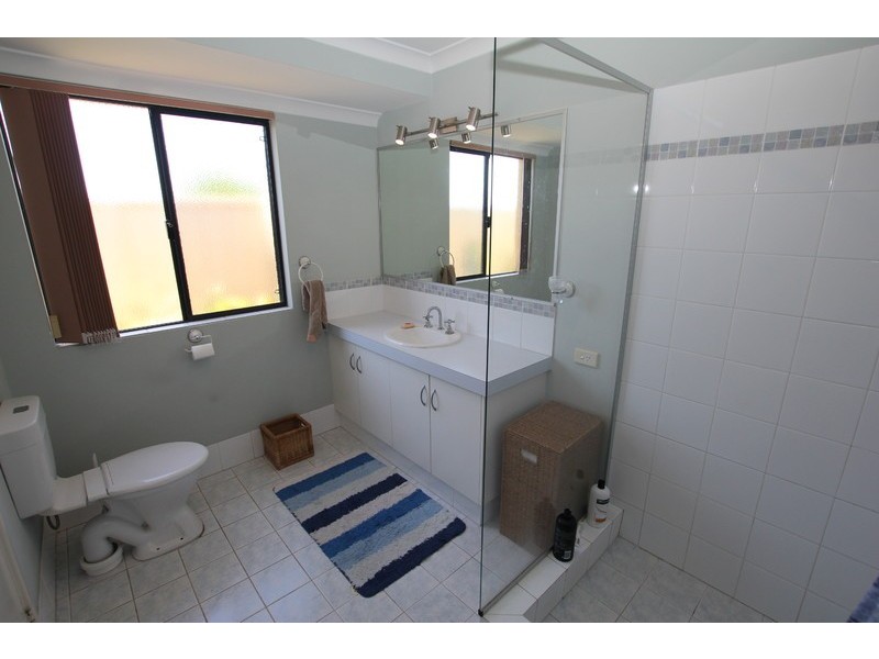 54 Paradise Circuit, Halls Head WA 6210