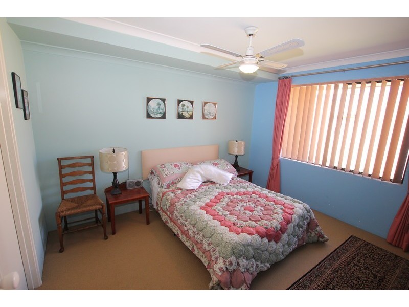 54 Paradise Circuit, Halls Head WA 6210