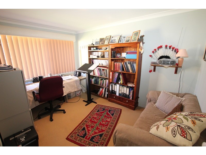 54 Paradise Circuit, Halls Head WA 6210