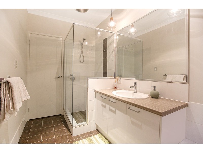 24 Johnsonia Bend, Hammond Park WA 6164