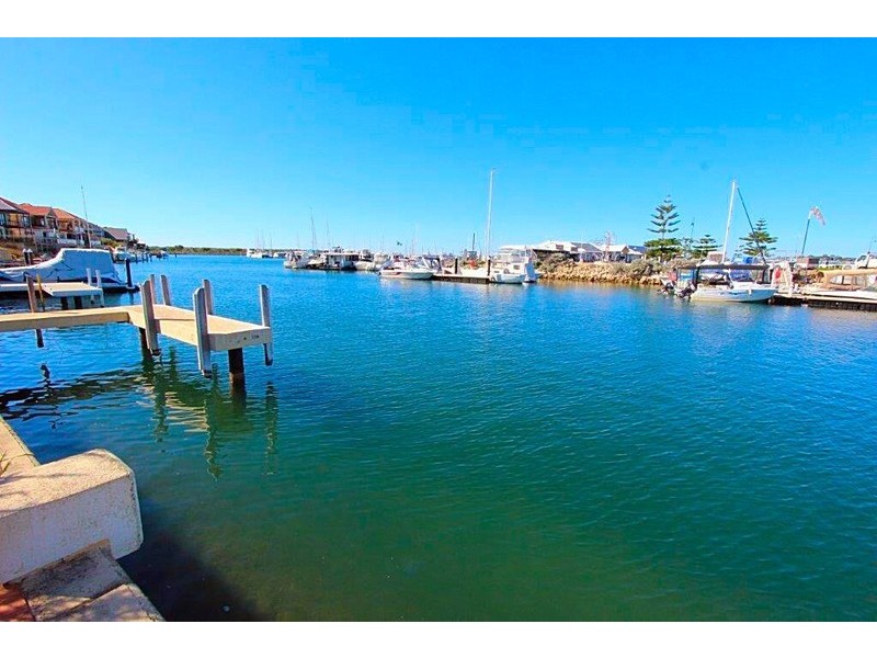 15 Avocet Island Quays, Wannanup WA 6210