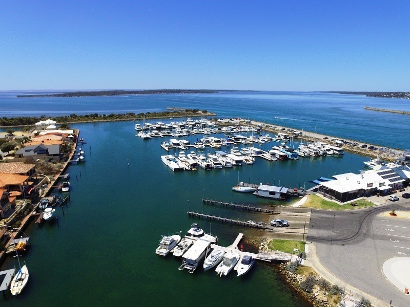 15 Avocet Island Quays, Wannanup WA 6210