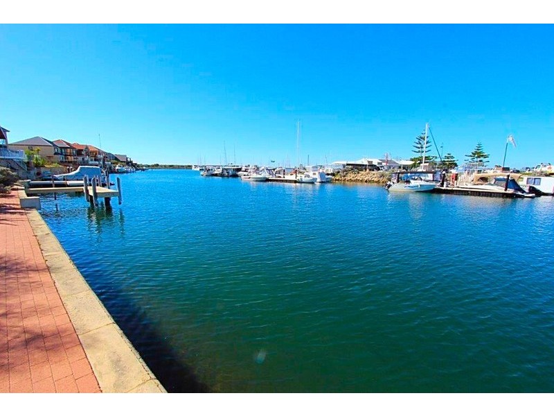 15 Avocet Island Quays, Wannanup WA 6210