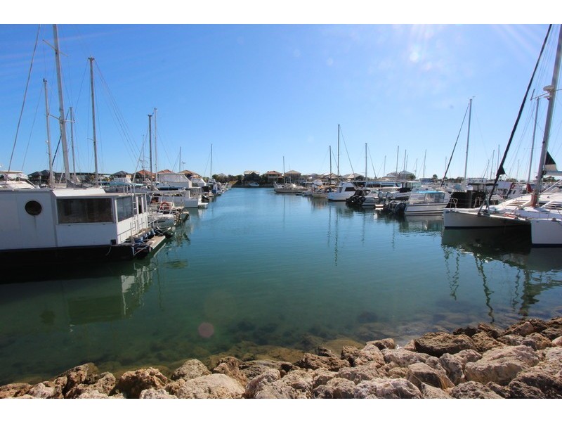 15 Avocet Island Quays, Wannanup WA 6210
