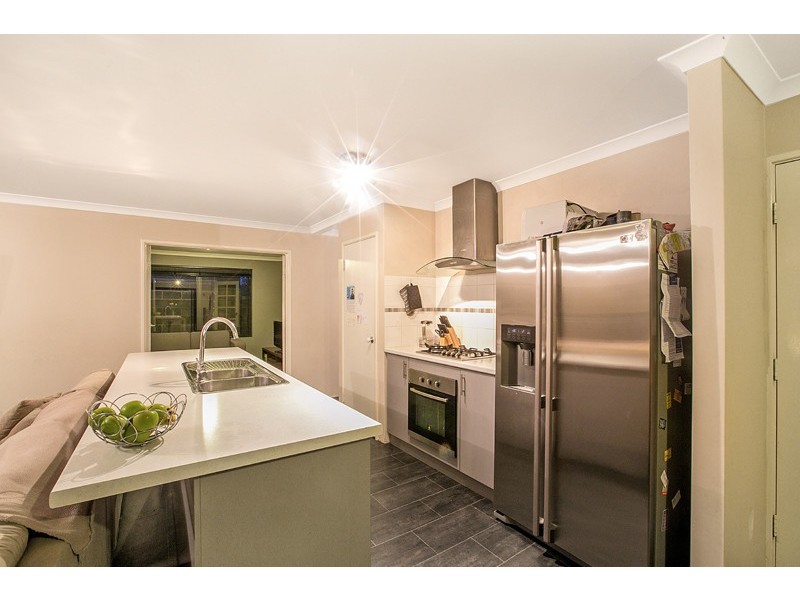 13 Dorsal Bend, Hammond Park WA 6164