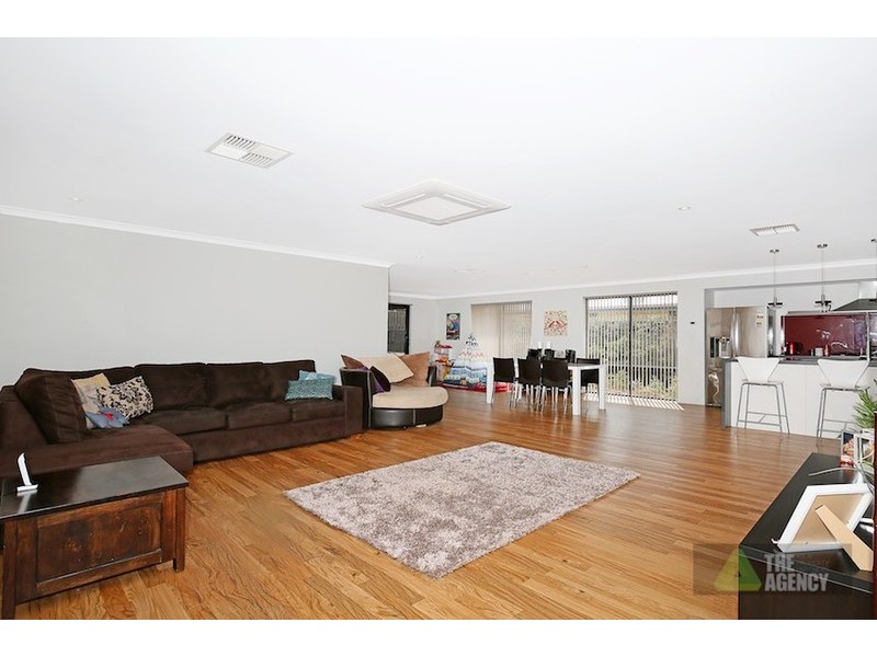 63 Karon Vista, Halls Head WA 6210