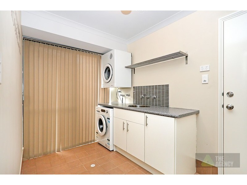 63 Karon Vista, Halls Head WA 6210