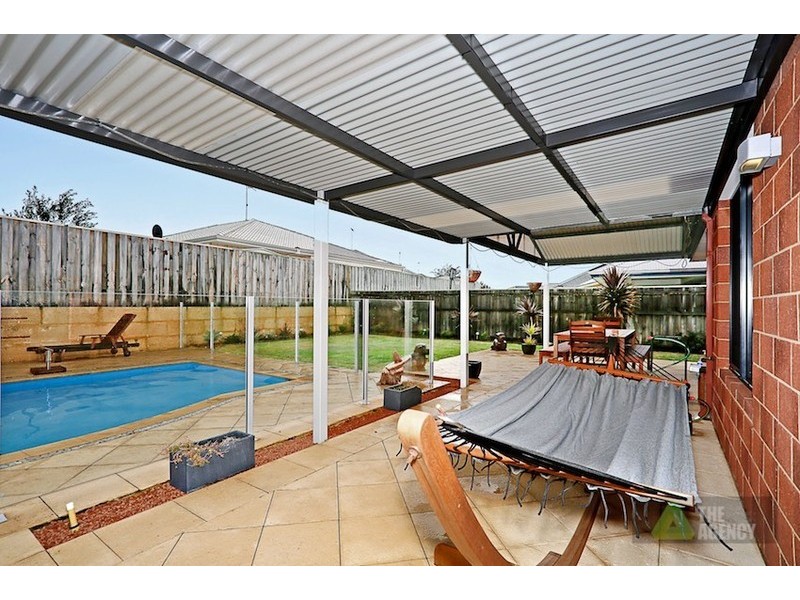 63 Karon Vista, Halls Head WA 6210