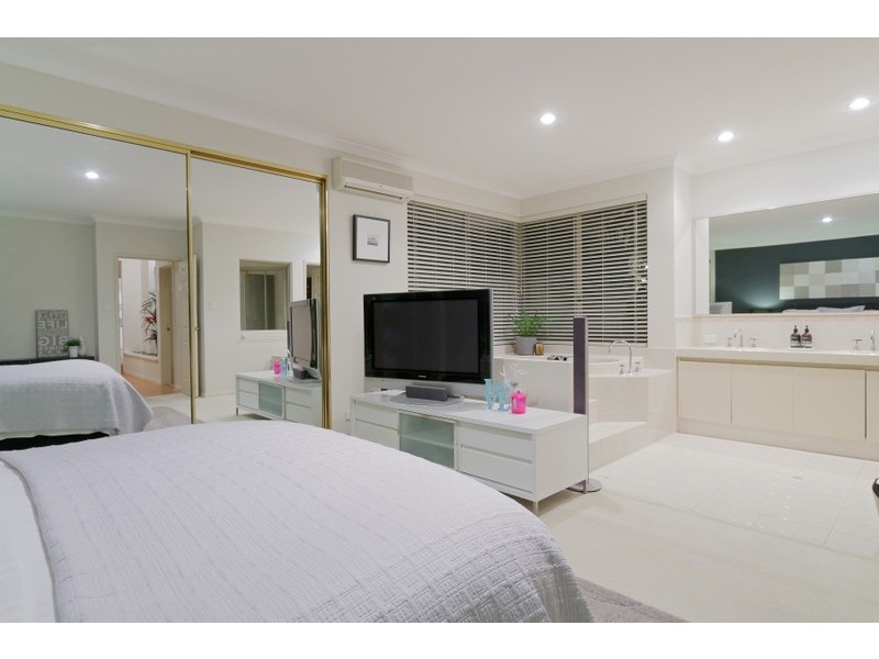 2 Casuarina Court, Canning Vale WA 6155