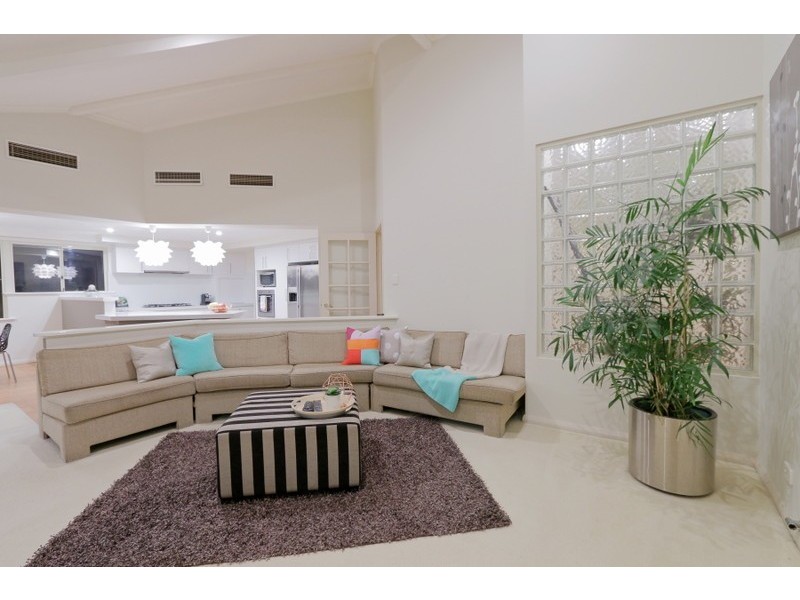 2 Casuarina Court, Canning Vale WA 6155