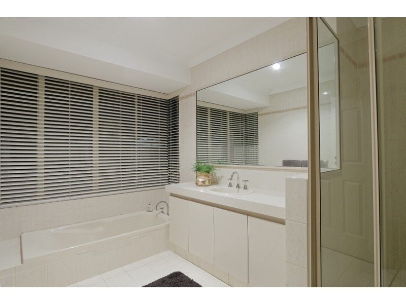 2 Casuarina Court, Canning Vale WA 6155