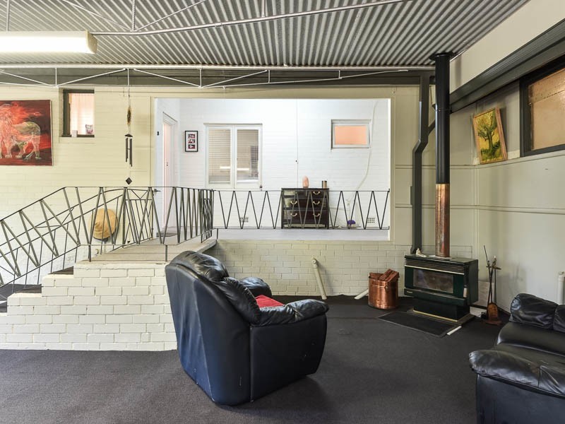 27 Tredale Avenue, Mount Richon WA 6112