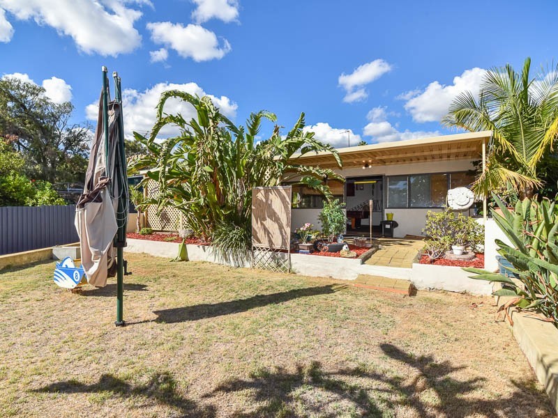 27 Tredale Avenue, Mount Richon WA 6112