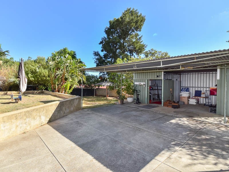 27 Tredale Avenue, Mount Richon WA 6112