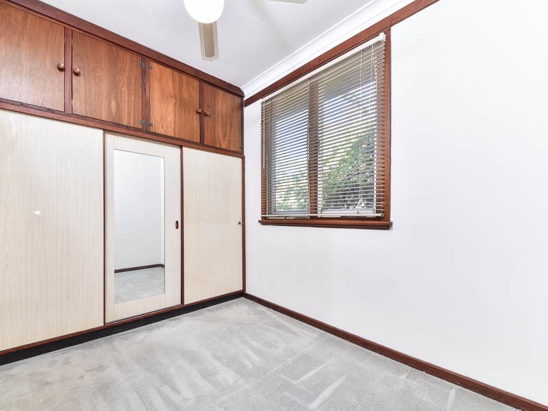 27 Tredale Avenue, Mount Richon WA 6112