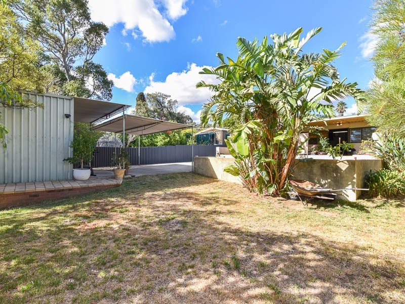 27 Tredale Avenue, Mount Richon WA 6112