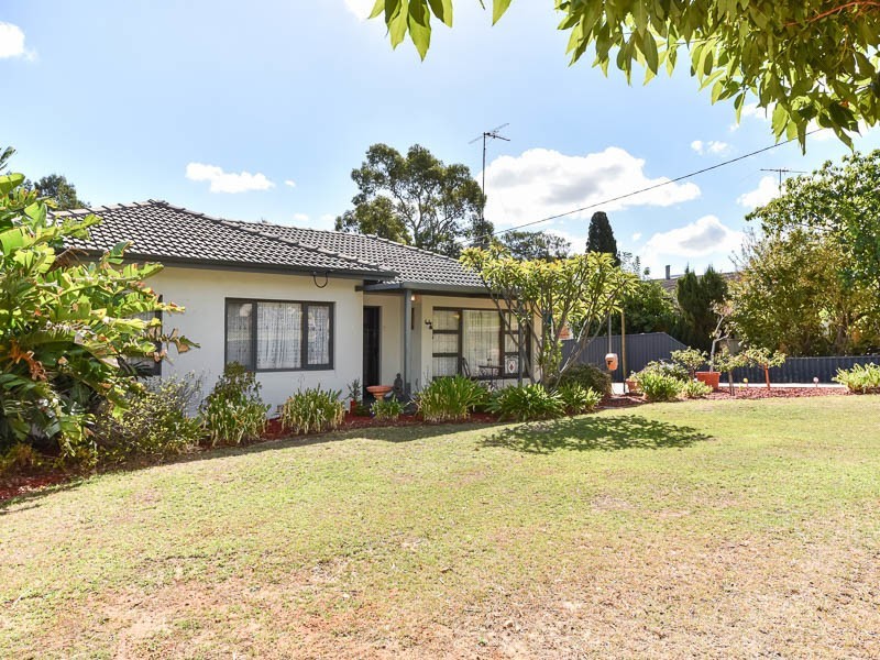 27 Tredale Avenue, Mount Richon WA 6112