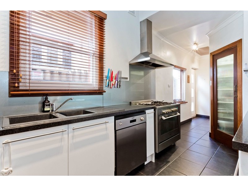 404 Guildford Road, Bayswater WA 6053