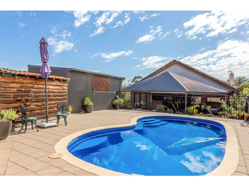 404 Guildford Road, Bayswater WA 6053
