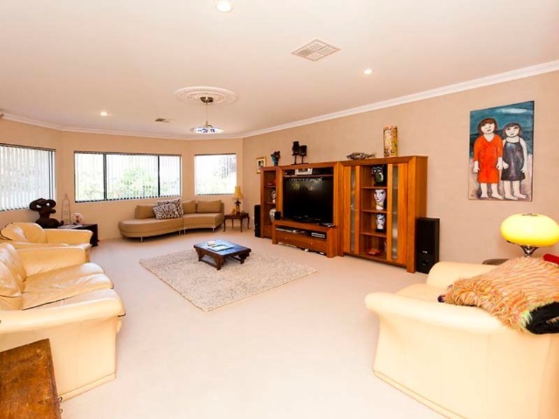 3 Heron Place, South Yunderup WA 6208