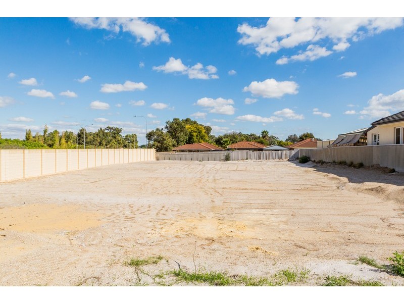 4 Stratford Place, Bentley WA 6102