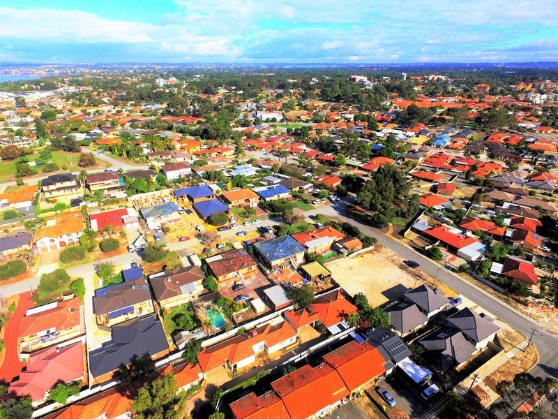 4 Stratford Place, Bentley WA 6102