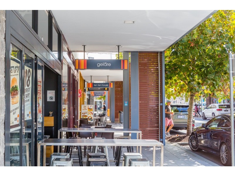 4 Stratford Place, Bentley WA 6102