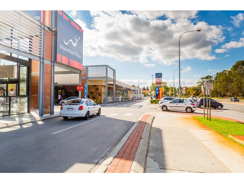 4 Stratford Place, Bentley WA 6102