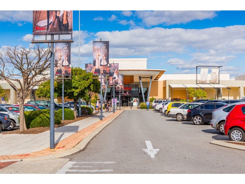 4 Stratford Place, Bentley WA 6102