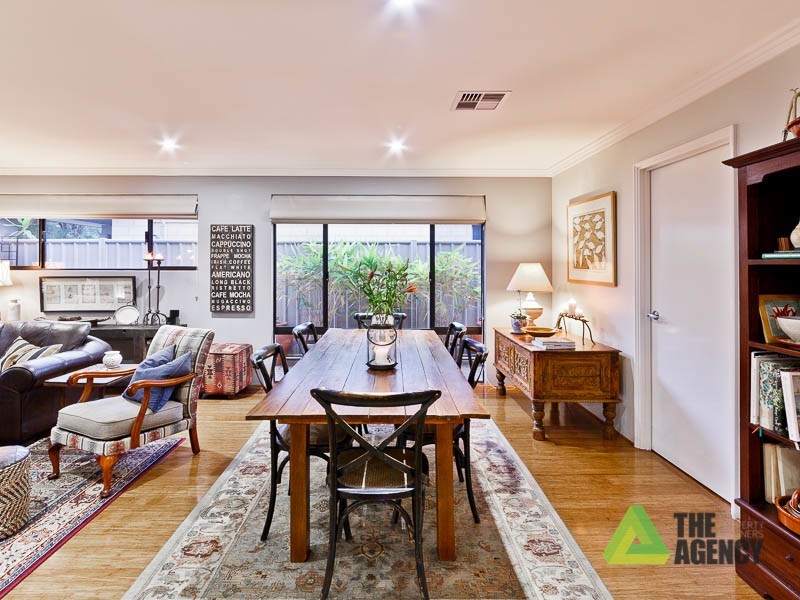 20 Willow Brook View, Meadow Springs WA 6210