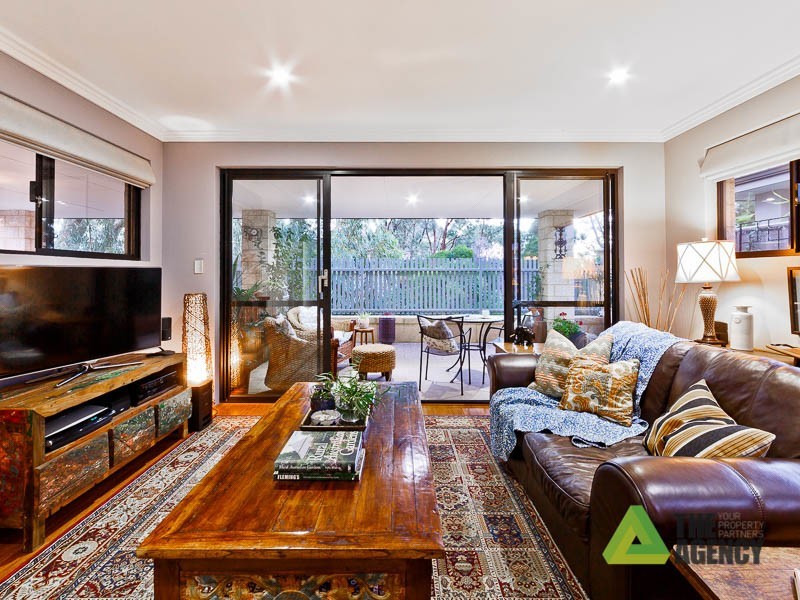 20 Willow Brook View, Meadow Springs WA 6210