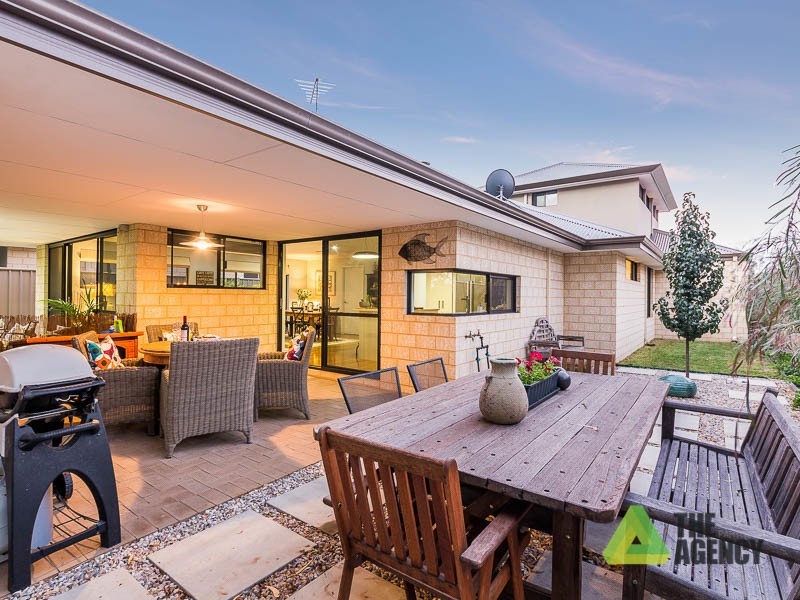 20 Willow Brook View, Meadow Springs WA 6210