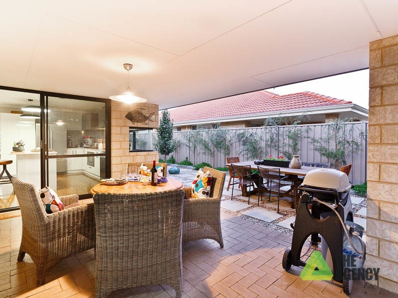 20 Willow Brook View, Meadow Springs WA 6210