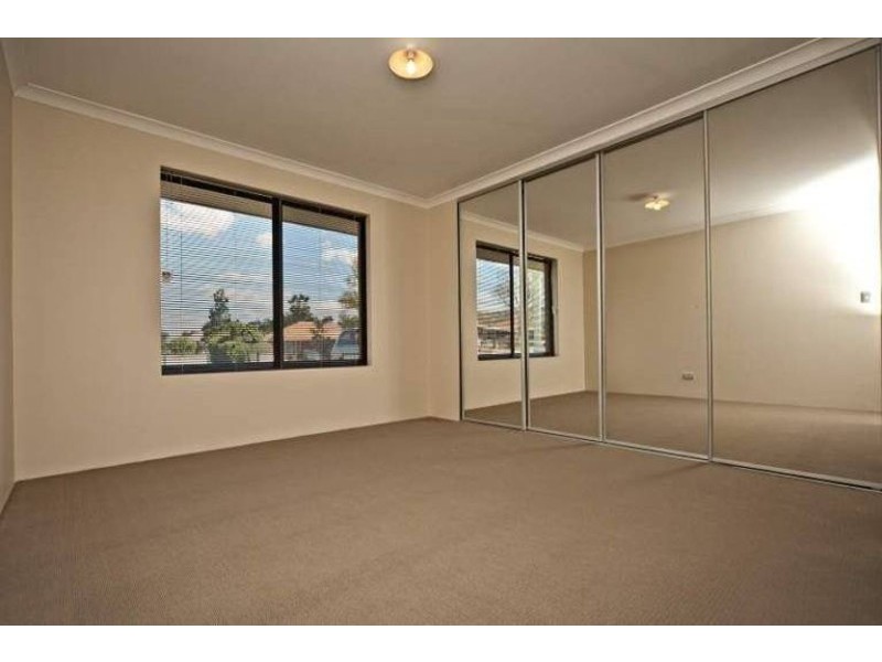 12A Sussex Road, Forrestfield WA 6058