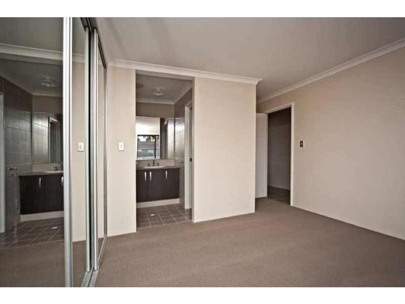 12A Sussex Road, Forrestfield WA 6058
