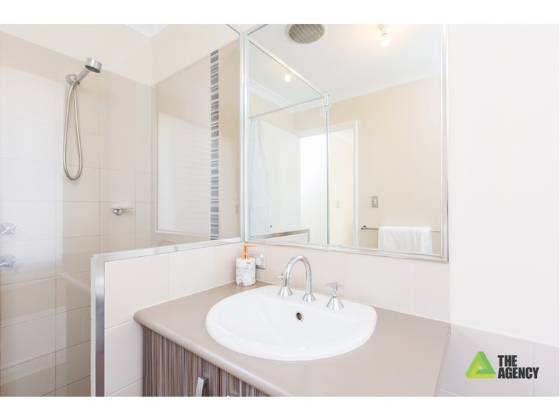 12A Sussex Road, Forrestfield WA 6058