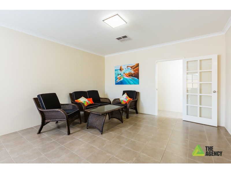 12A Sussex Road, Forrestfield WA 6058