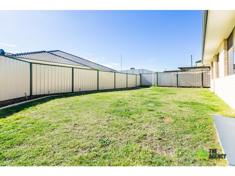 12A Sussex Road, Forrestfield WA 6058