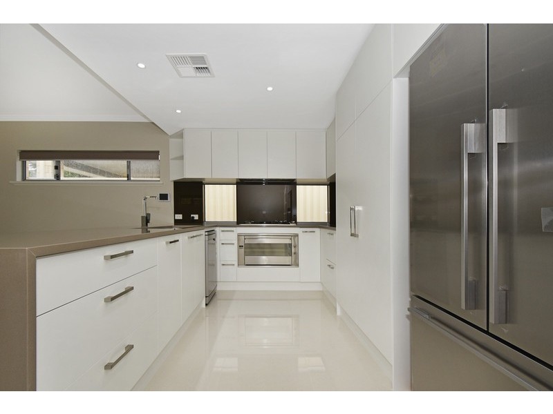 5B Vesta Crescent, Shelley WA 6148