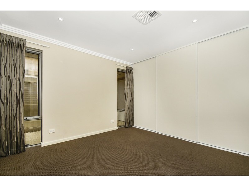 5B Vesta Crescent, Shelley WA 6148