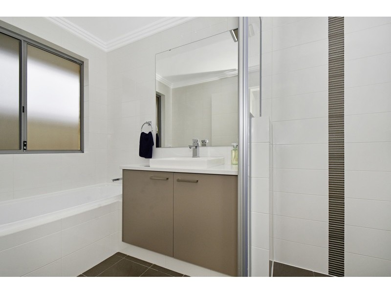 5B Vesta Crescent, Shelley WA 6148