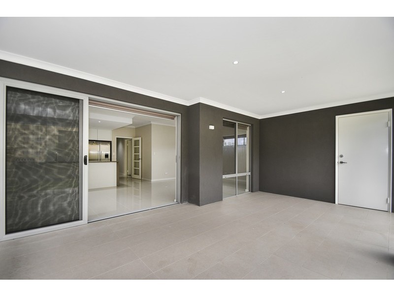 5B Vesta Crescent, Shelley WA 6148