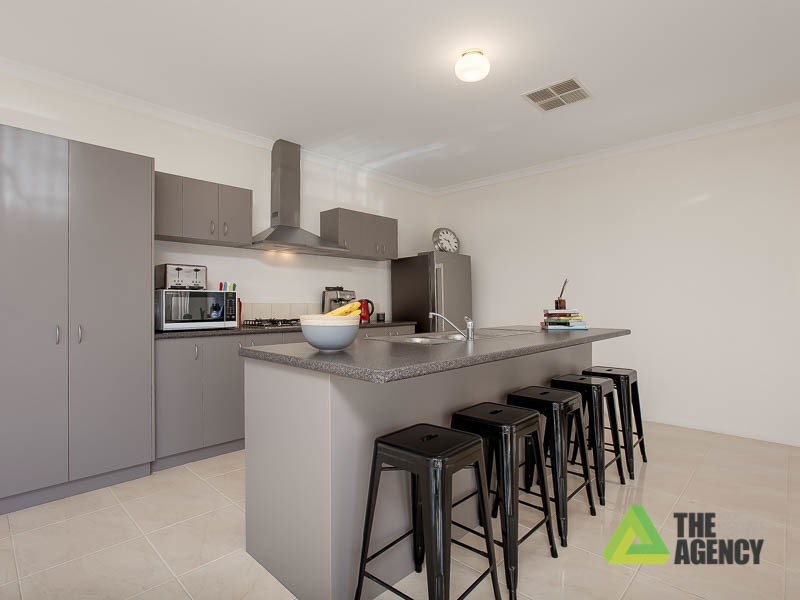 4 Formby Road, Meadow Springs WA 6210