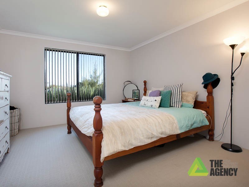 4 Formby Road, Meadow Springs WA 6210