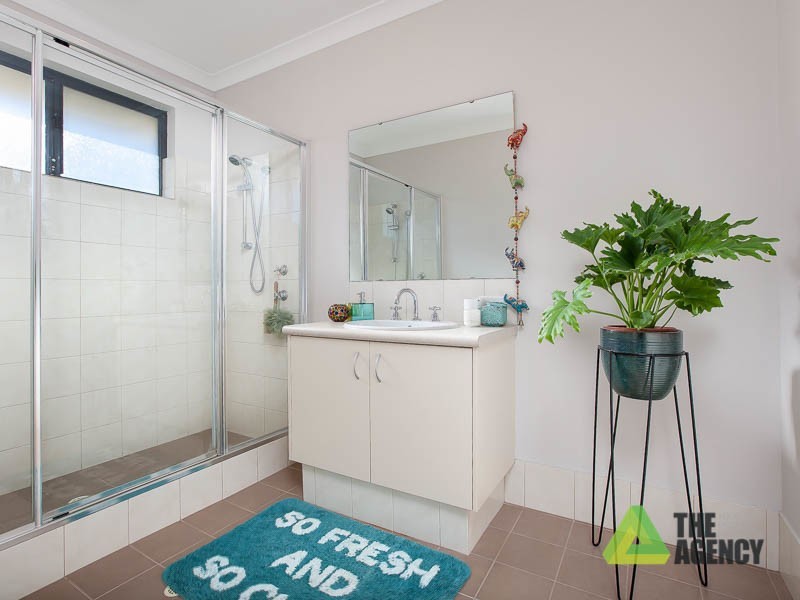 4 Formby Road, Meadow Springs WA 6210