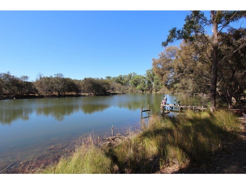 14 Manjeep Road, Greenfields WA 6210