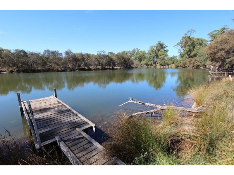 14 Manjeep Road, Greenfields WA 6210