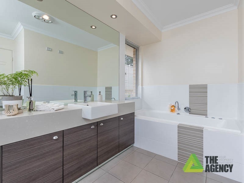 11 Heath Road, Kalamunda WA 6076