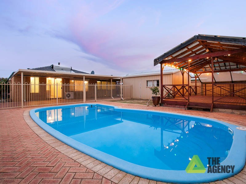 4 Nabberu Loop, Cooloongup WA 6168