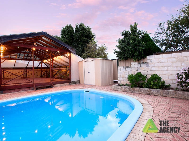 4 Nabberu Loop, Cooloongup WA 6168